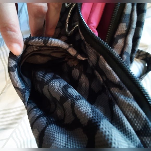 Travelon Purse - Picture 12 of 12